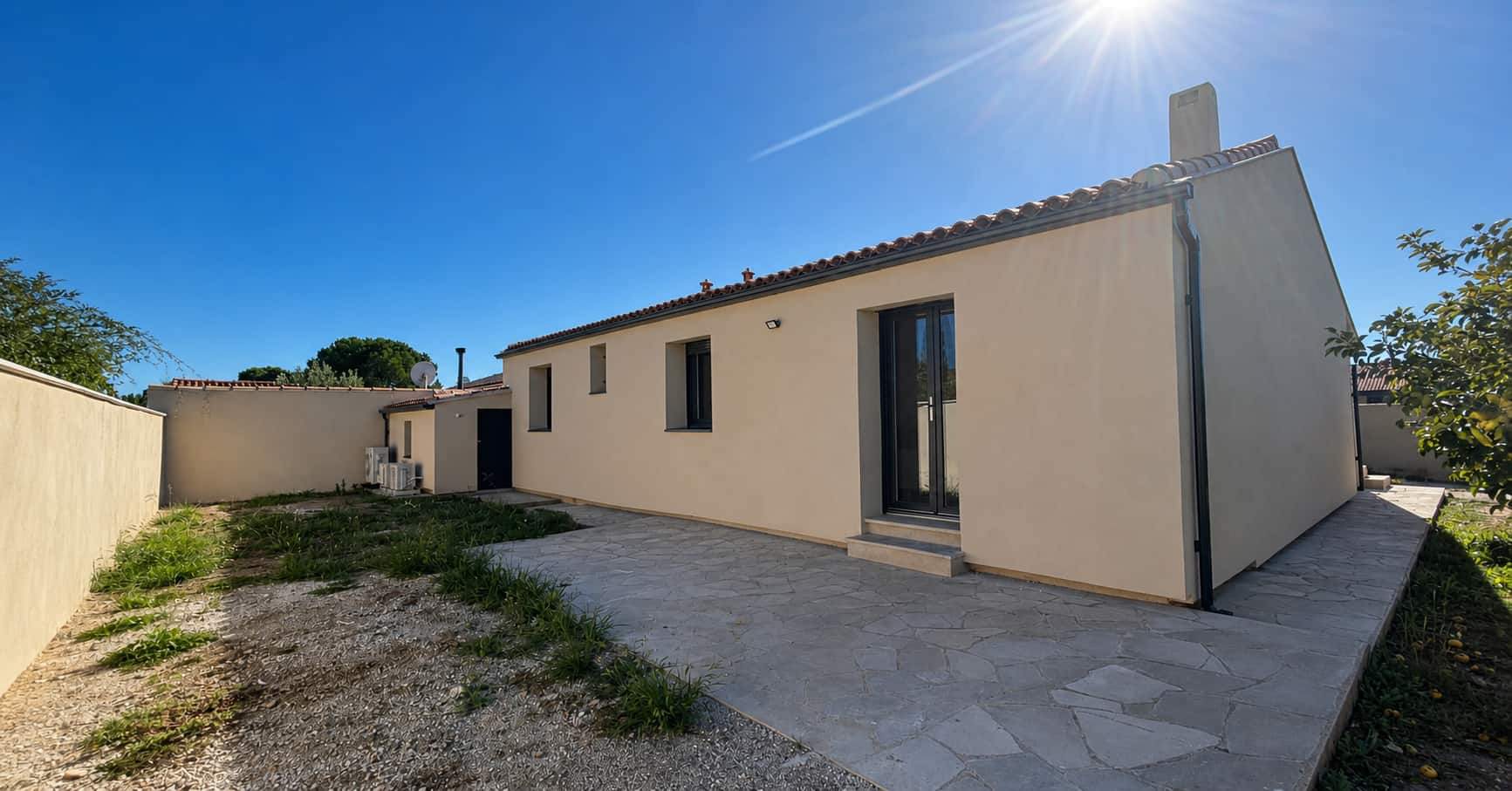 Maison rénovée dans le Gard après isolation par l'extérieur et rénovation d'ampleur par Argos Expertises
